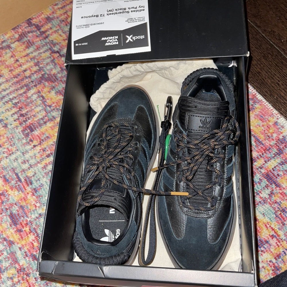 Ivy Park Supersleek 72
